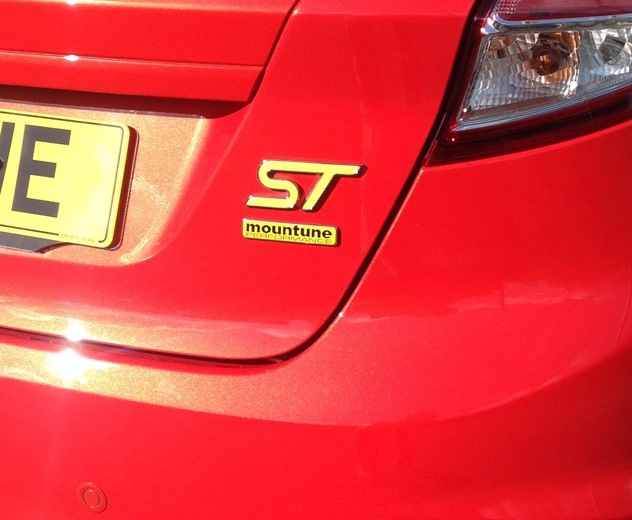 ST - Yellow ST badge decal 2