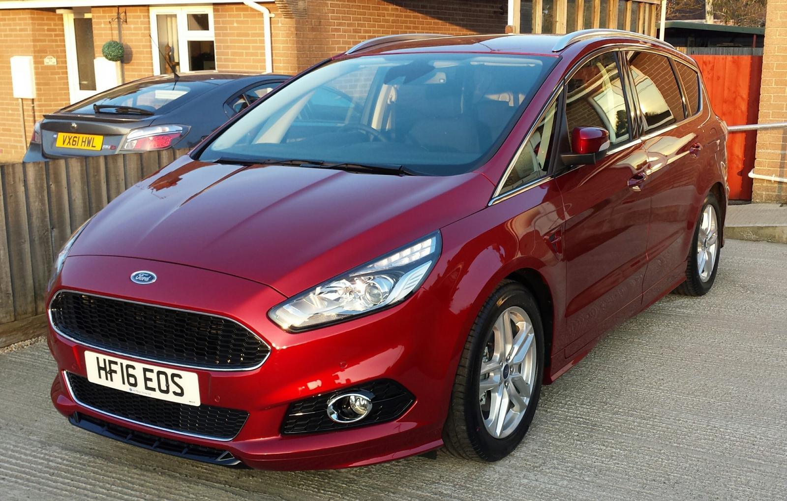 New Ford S-Max.jpg