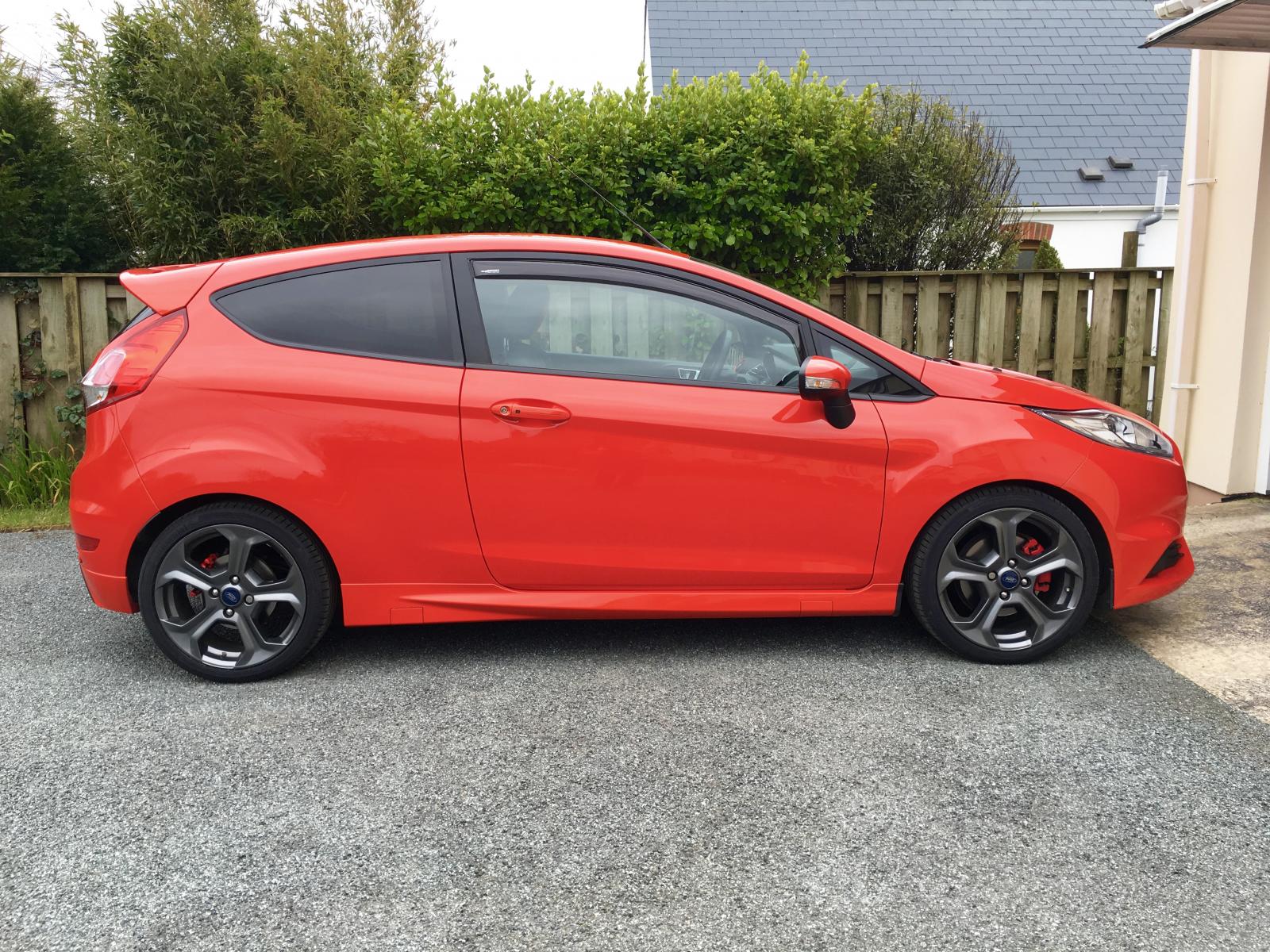 Fiesta ST MP215 with ClimAir Wind Deflectors