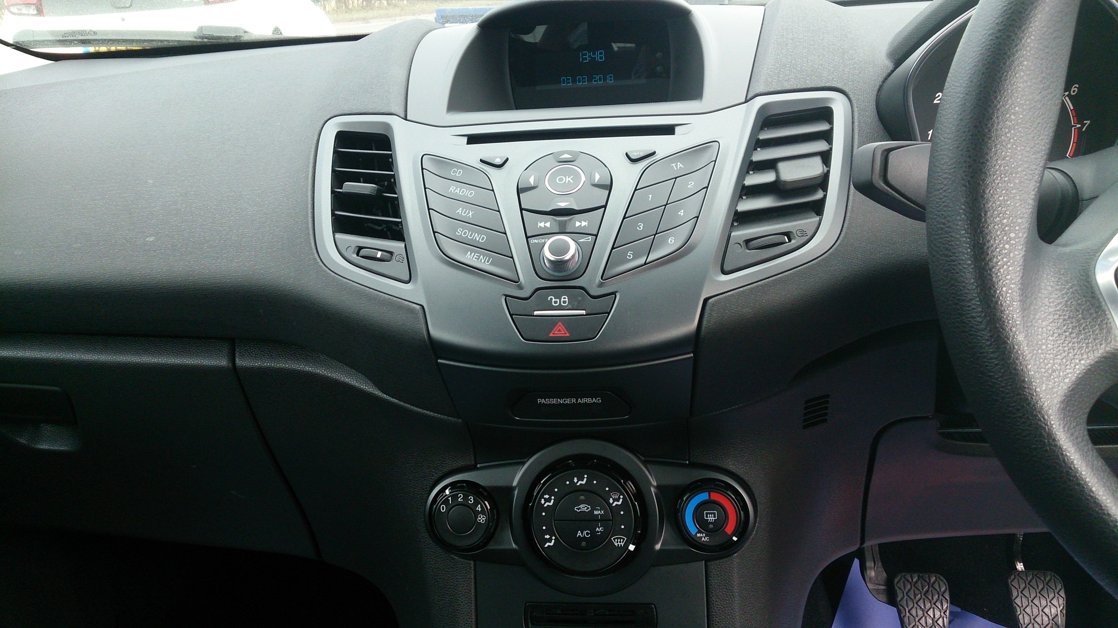 Upgrading non bluetooth stereo with bluetooth version - Ford